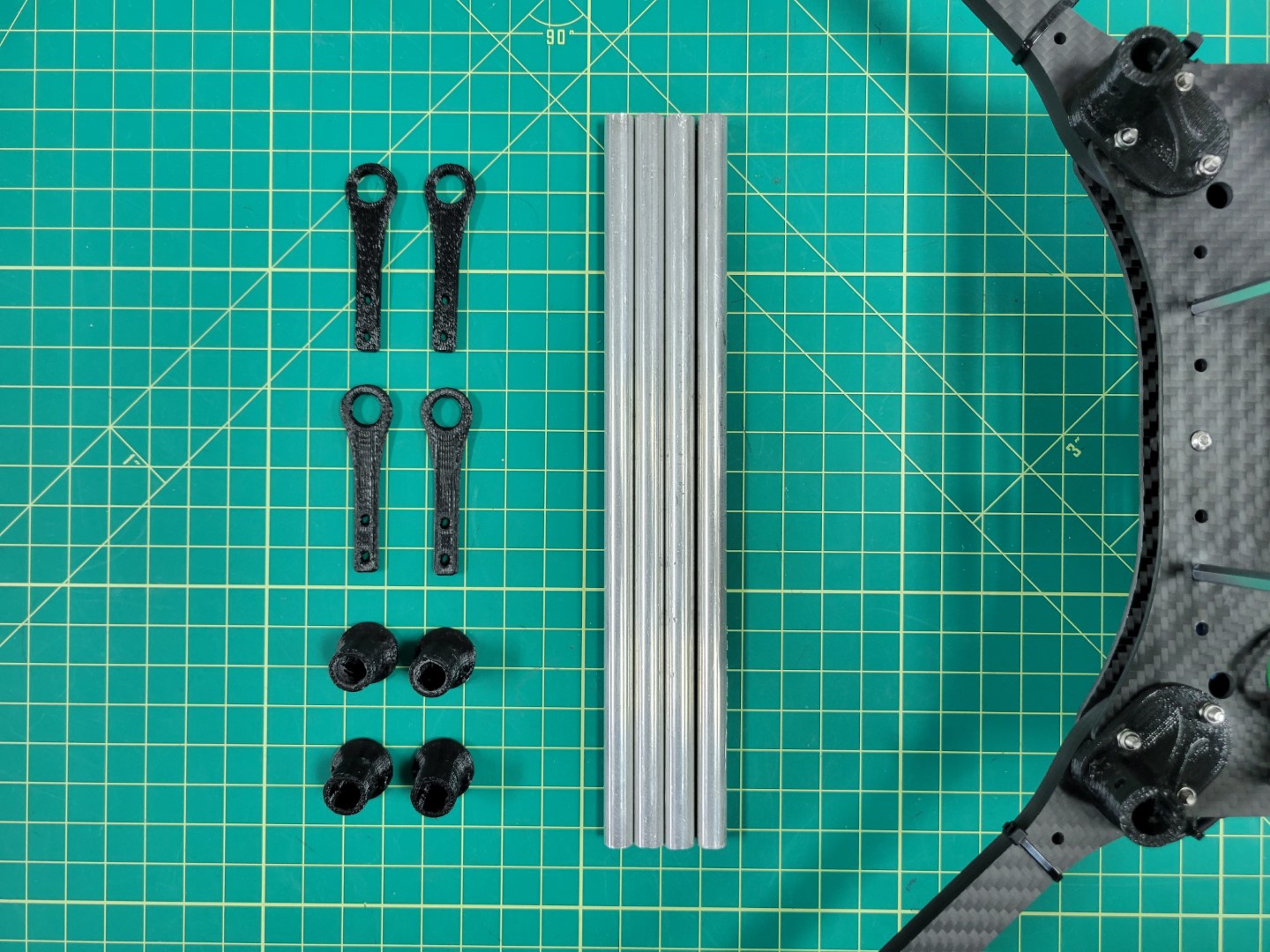 3D printed parts and aluminum rods for landing gear